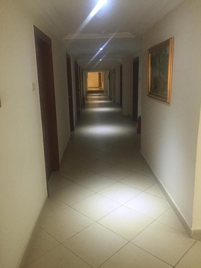 Ampomaah Hotel Accra Exterior photo