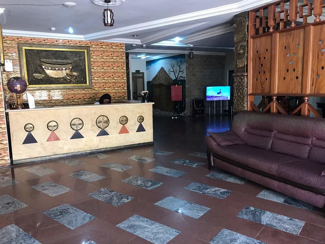 Ampomaah Hotel Accra Exterior photo