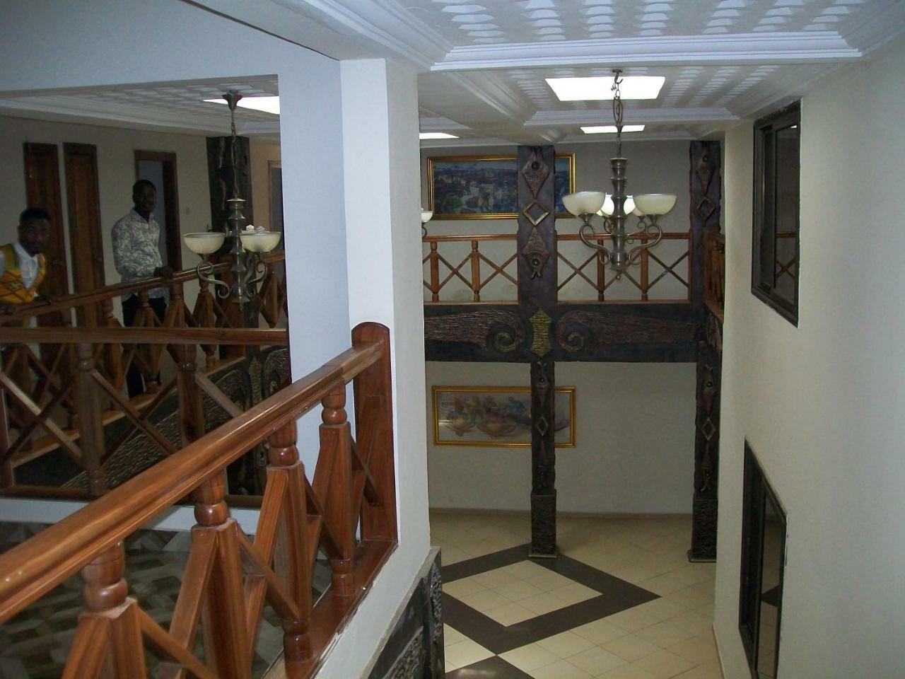 Ampomaah Hotel Accra Exterior photo