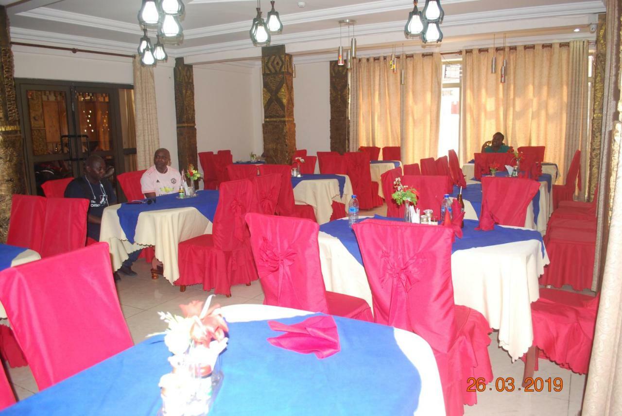 Ampomaah Hotel Accra Exterior photo