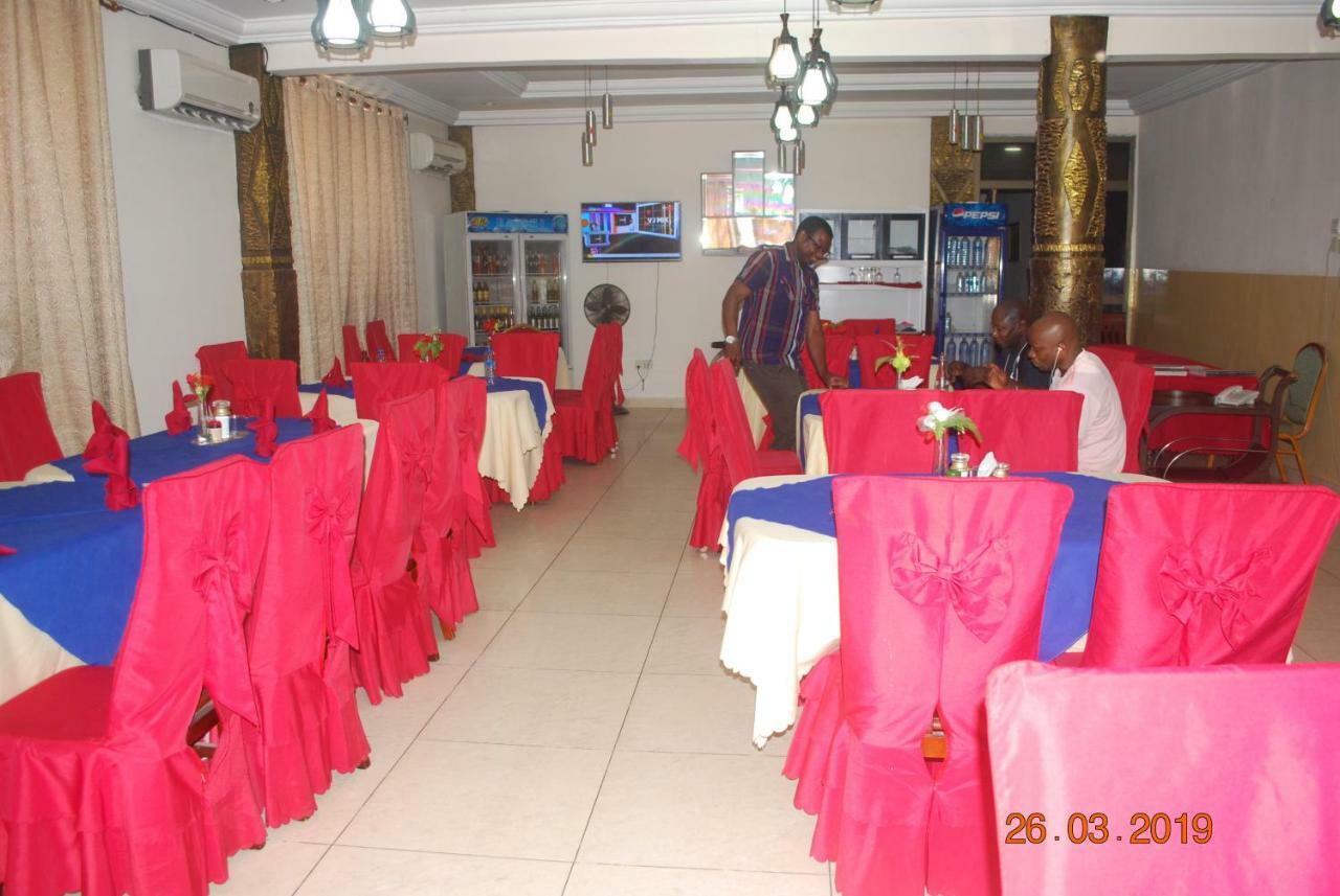 Ampomaah Hotel Accra Exterior photo